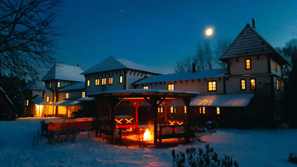 Дом-замок для большой компании