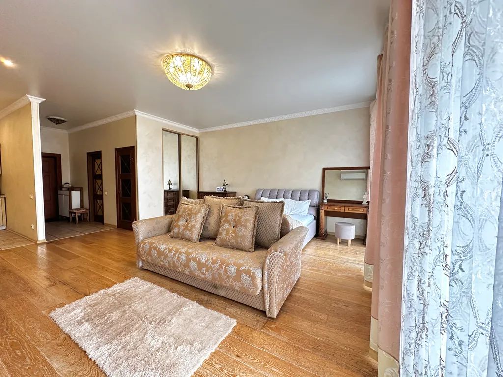 Квартира с кондиционером в пригороде у моря