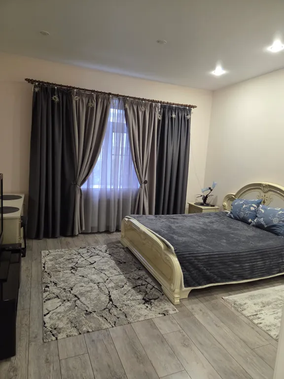 Уютная квартира с видами на Собор и набережную