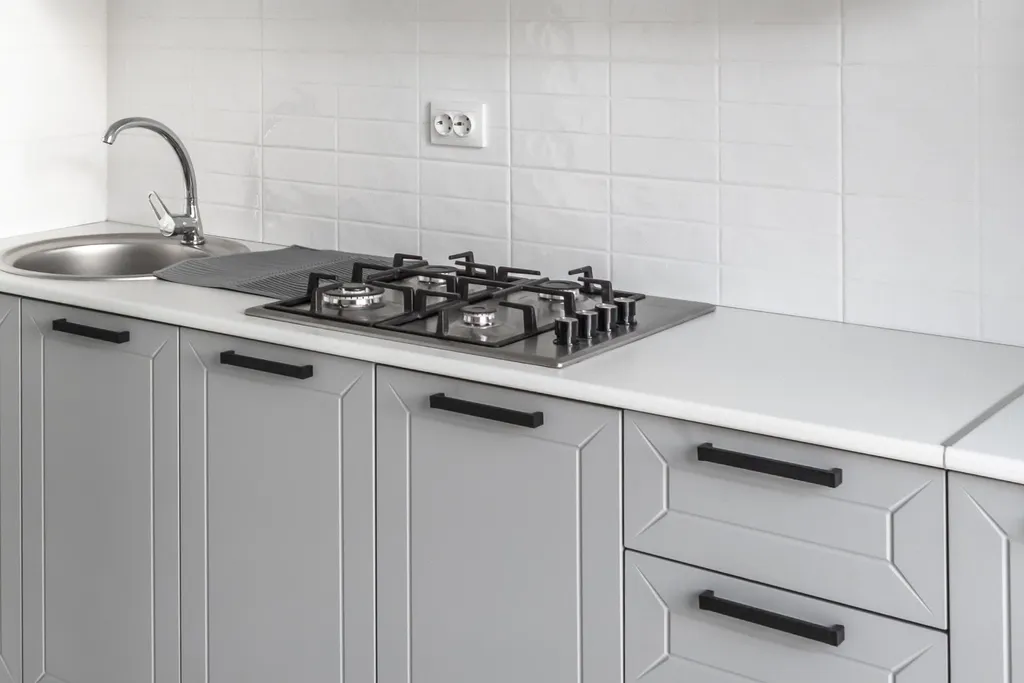 Чистая, уютная квартира, тихий закрытый двор с детской площадкой