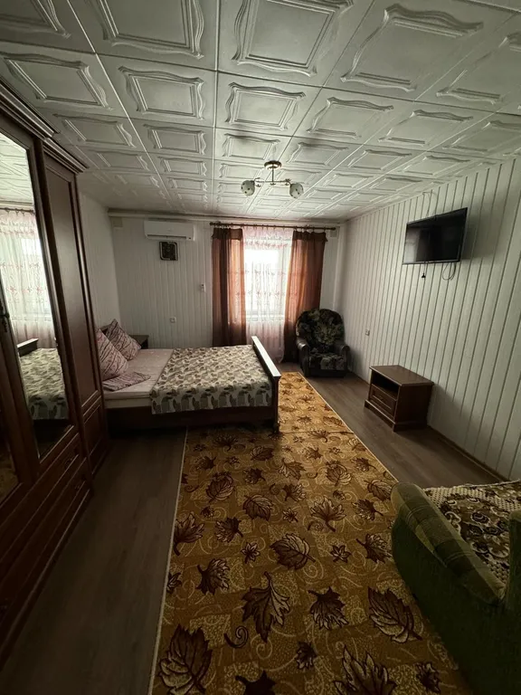 Коттедж Семейный отдых на море в уютном доме — аренда посуточно в Штормовое