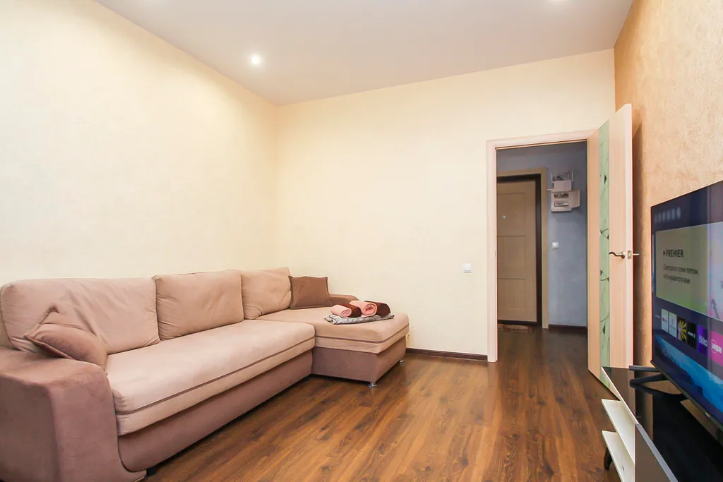 2 комнатная квартира возле тц Аура