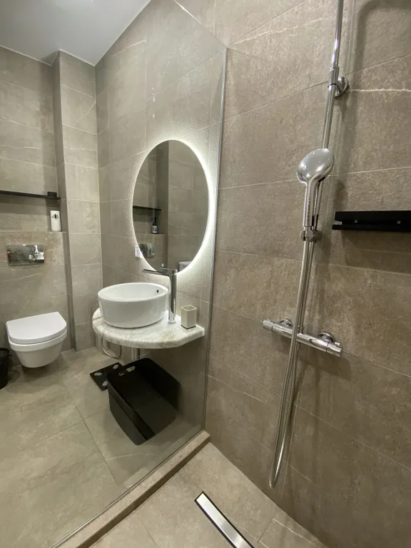 Апартаменты с бассейном на берегу моря