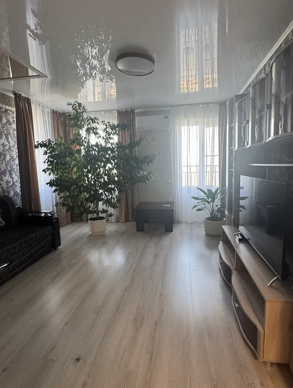 Уютная 2-х комнатная квартира с видом на затон