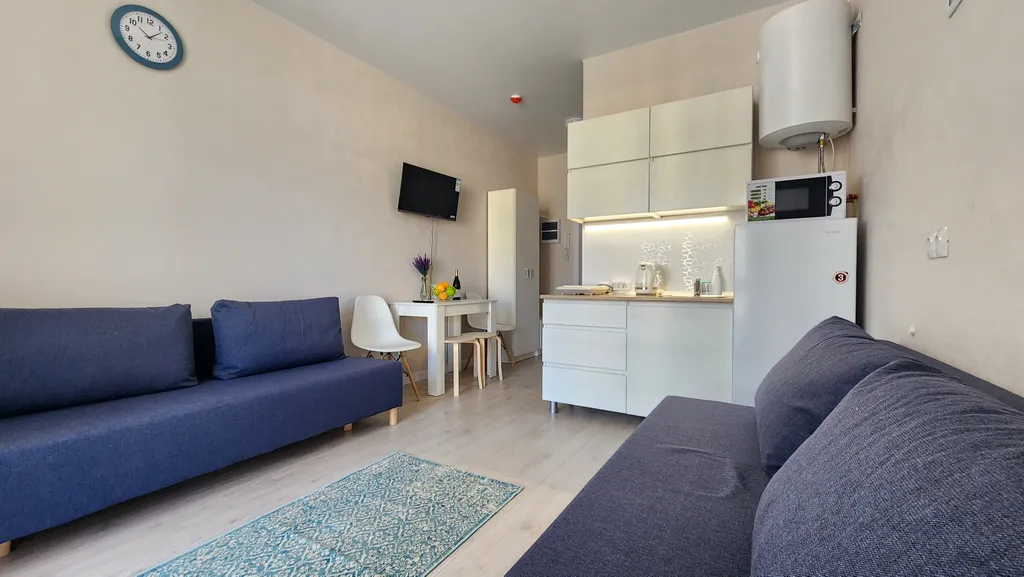 Студия в новом корпусе с видом на бассеин и горы