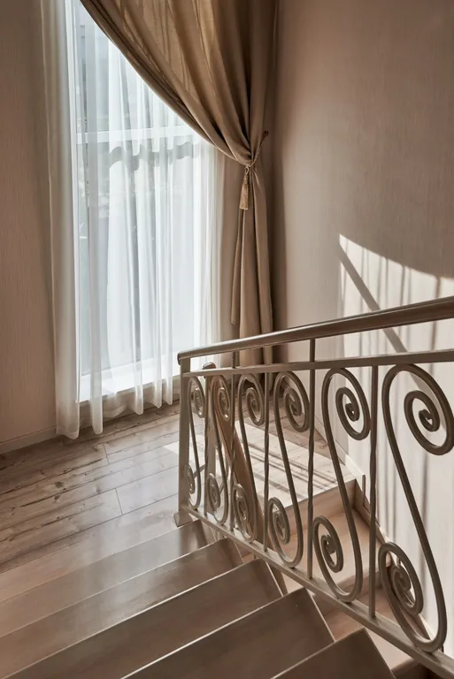 Видовой коттедж с бассейном и сауной