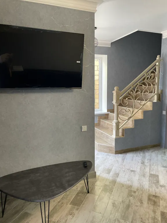 В центре престижного курортного посёлка Хазар