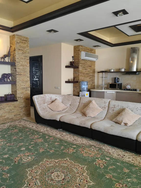 Шикарная квартира с видом на море.