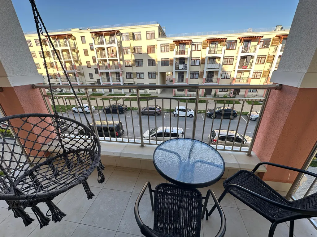 Изящная 2евро с бассейном на море в Сукко около Кипарисового озера