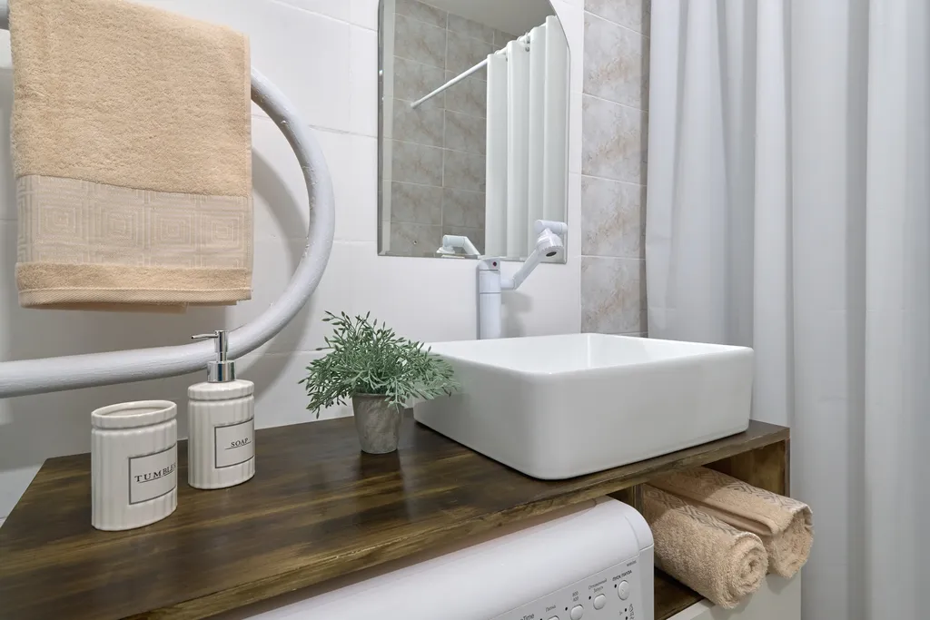 Студия на Б. Подгорной, 87 № 12 с видом на реку