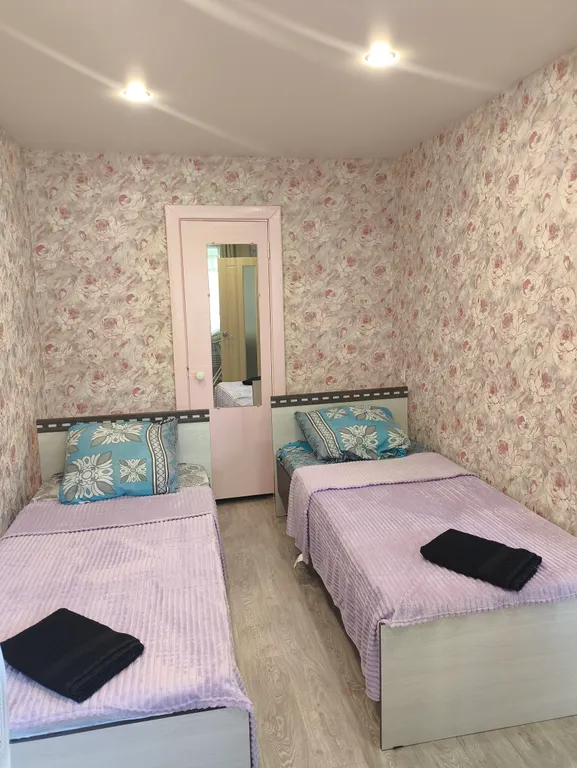 Апартаменты с видом на палату Пушникова в центре