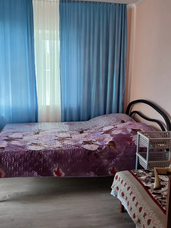 Номер на троих с балконом