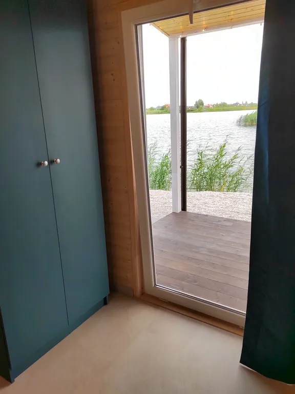 Коттедж Дом на берегу озера с банным чаном — Сокольники