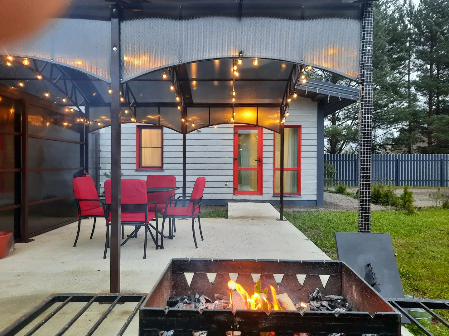 Зона отдыха своя для каждого номера. Зона отдыха своя для каждого номера.