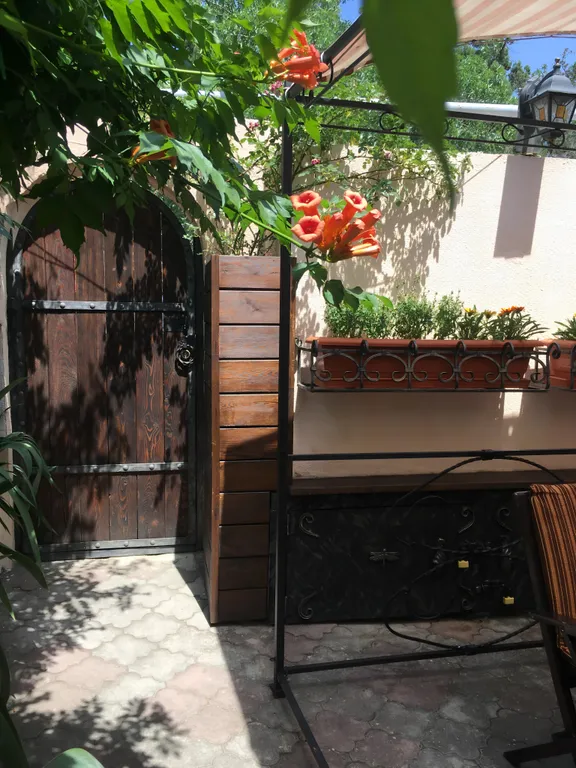 Квартира у моря со своим двориком