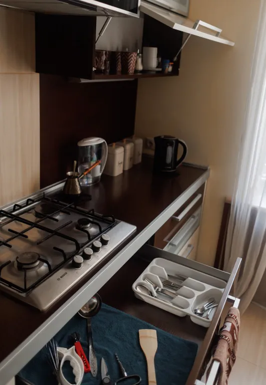 Сталинка в центре, в пешей доступности парк и вокзал