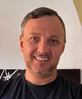 Владислав Кутышев