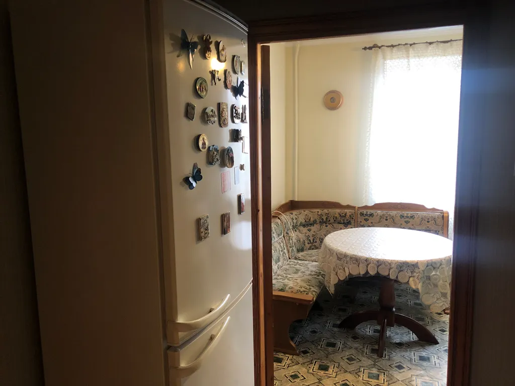 Просторная 2-комнатная квартира в районе Парка Победы (ул. Стаханова)