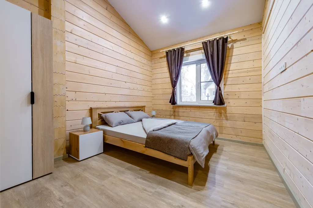 Загородный домик в сосновом лесу