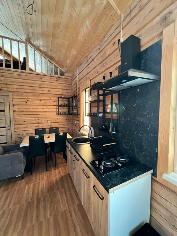 Коттедж у склонов