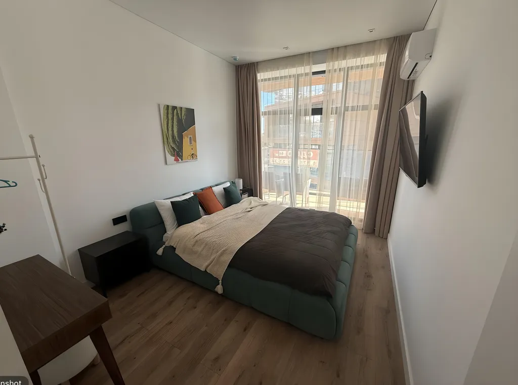 Супер квартира над Артеком с парковкой и бассейном бесплатно