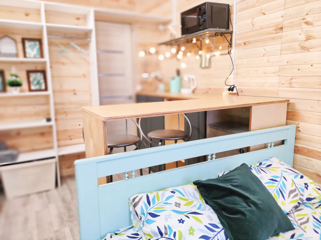 Глэмпинг в центре Моря