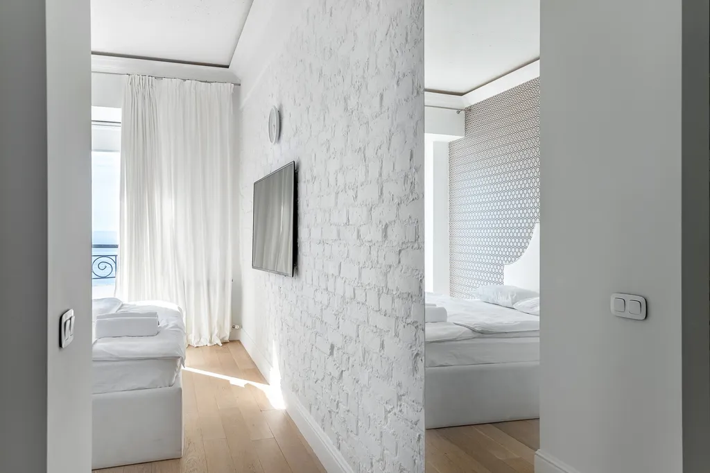 Семейная квартира на первой линии на главной набережной города