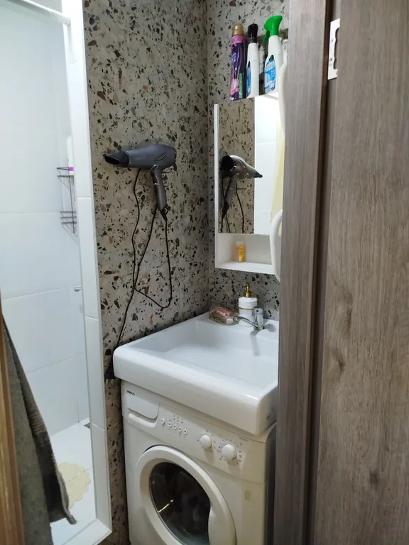 Двухкомнатная квартира в тихом районе