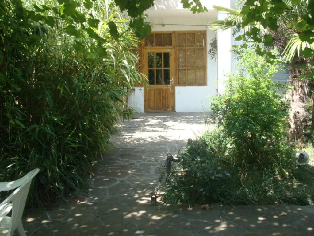 Квартира 2-комнатная Квартира — Ялта