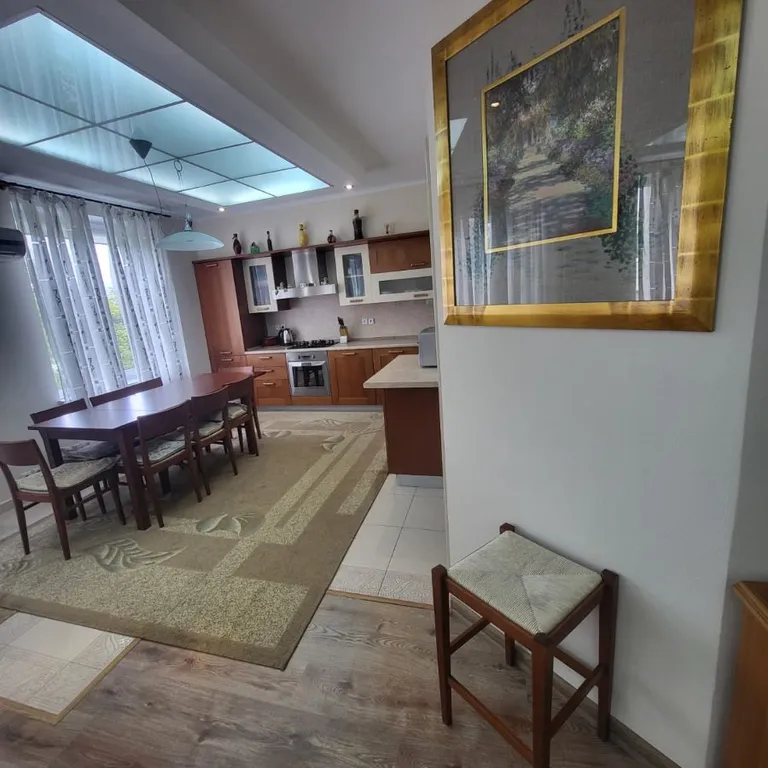 Двухуровневая квартира у озера Тихое