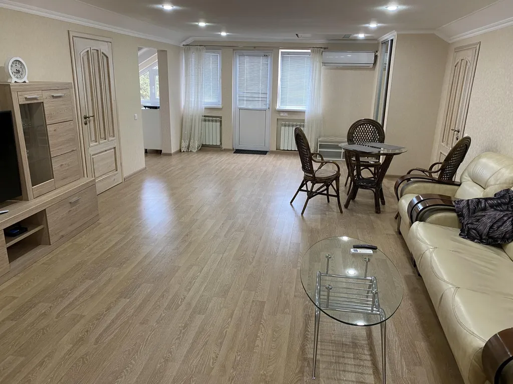 Коттедж 1-комнатный Дом — Сочи