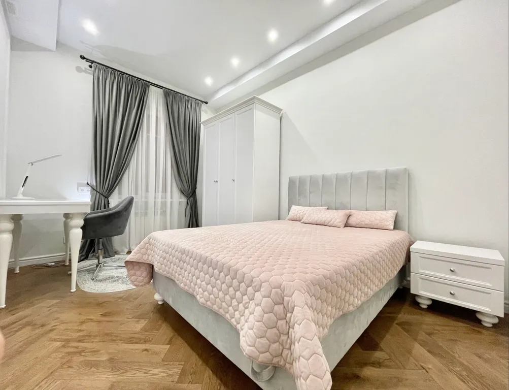 Роскошные 4-комнатные апартаменты в центре города