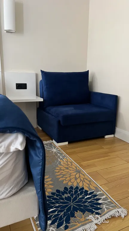 Уютная студия в центре города с видом на море