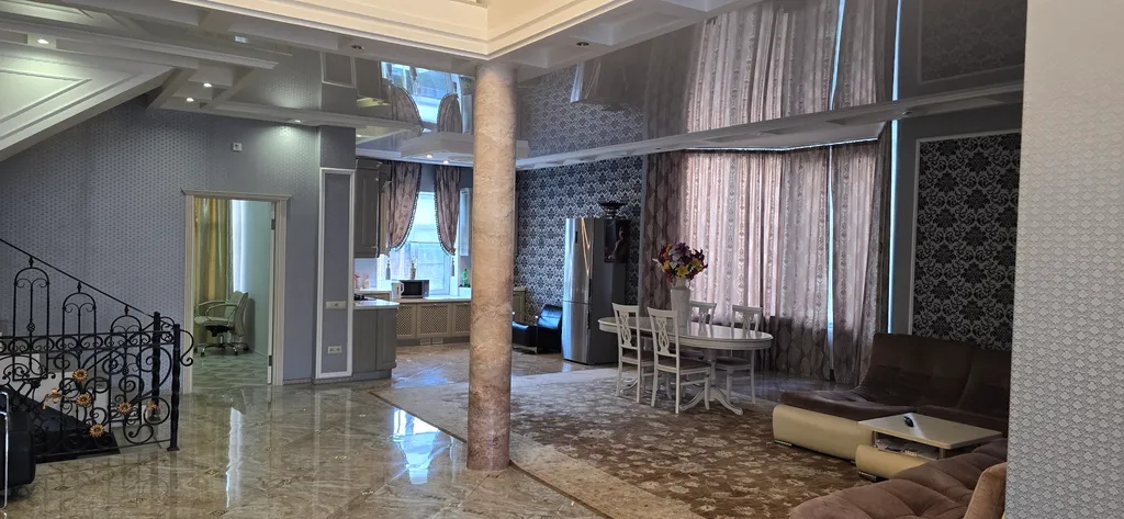 Аренда шикарного дома с ландшафтный дизайном