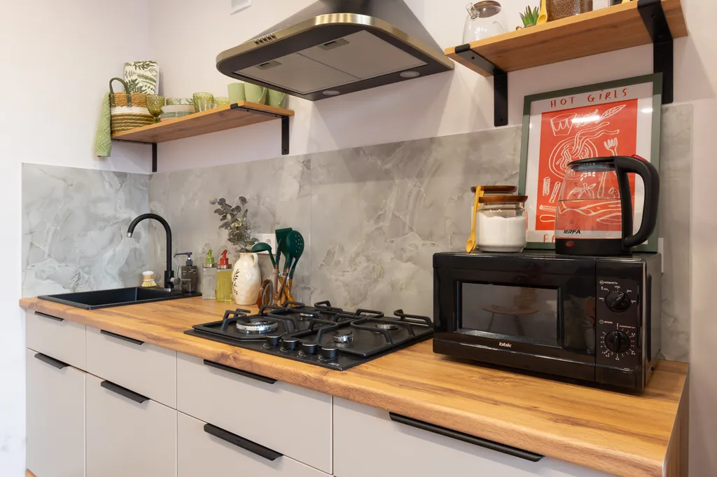 Эстетичная квартира с дизайнерским ремонтом и видом на иву