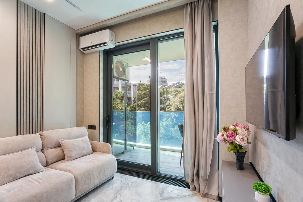 1-комнатная квартира с террасой на парк у моря со своим бассейном на пляже