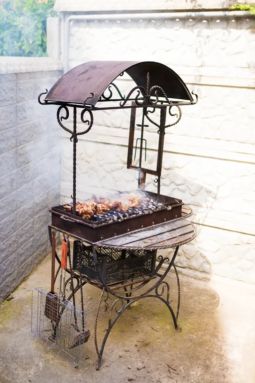 Уютные апартаменты с двориком в центре города