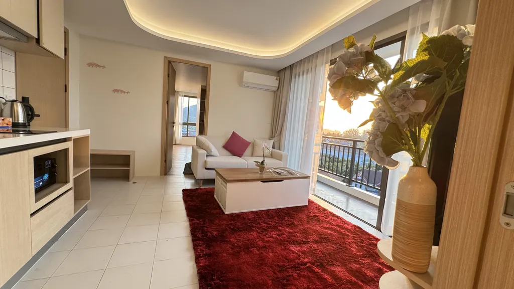 Двухкомнатная квартира у пляжа Камала с рабочим кабинетом, бассейном, залом — аренда посуточно в Пхукет