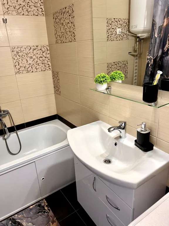 Квартира Комфортная 1-комнатная квартира с хорошим ремонтом в частном секторе — Севастополь