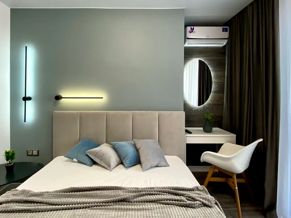 Просторная дизайнерская евродвушка бизнес-класса в центре