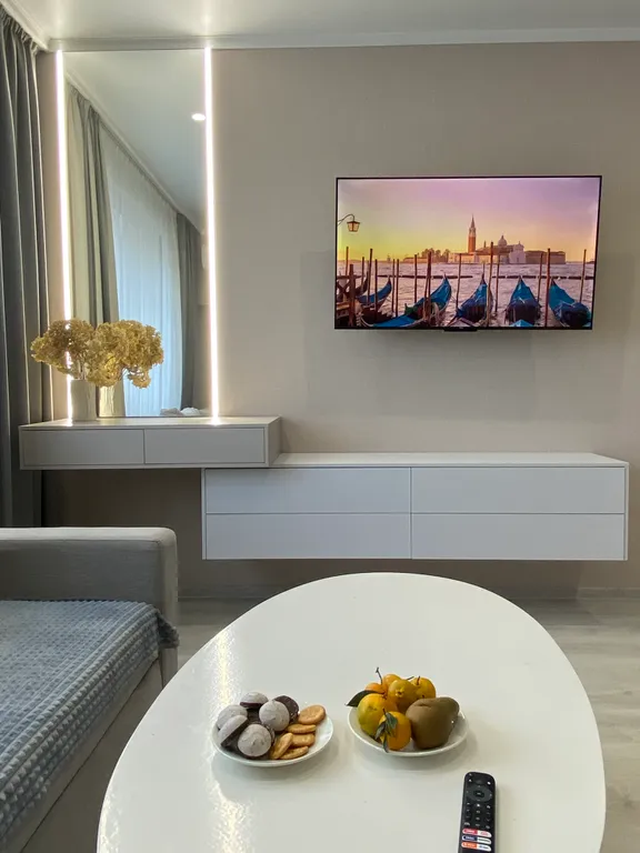 Чистая и уютная квартира с видом на Волгу и на остров