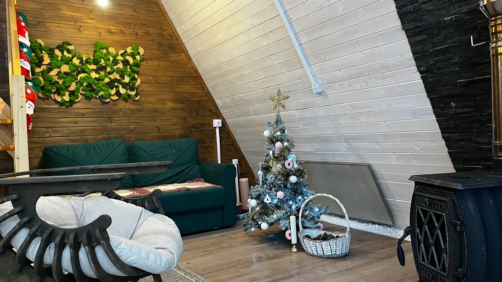 З-комнатный дом У Озера в лесу