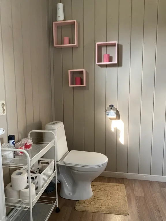 Большой дом с баней на участке