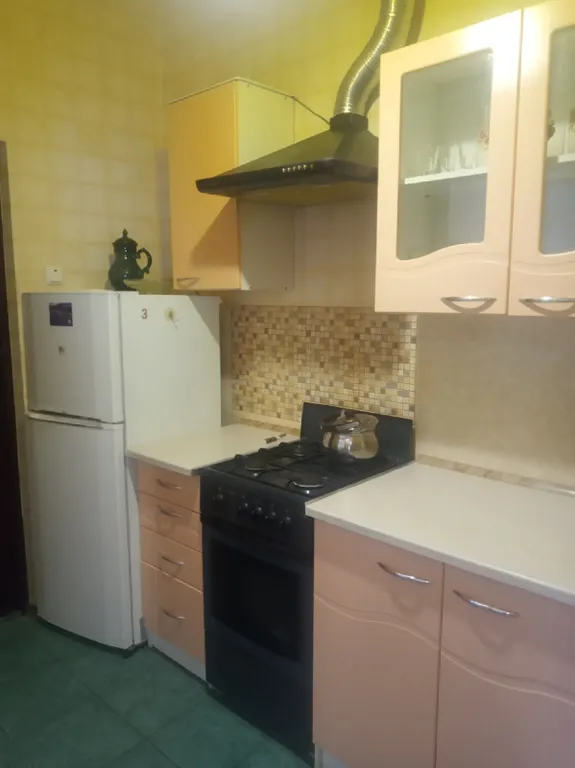 Квартира Двухкомнатная квартира с раздельными комнатами — Евпатория