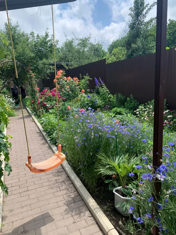 Коттедж Домик с цветущим садом — Кисловодск