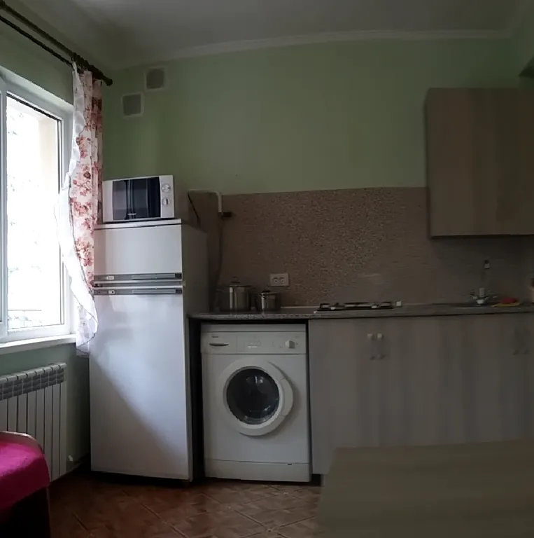 Однокомнатная квартира, с двором, парковка