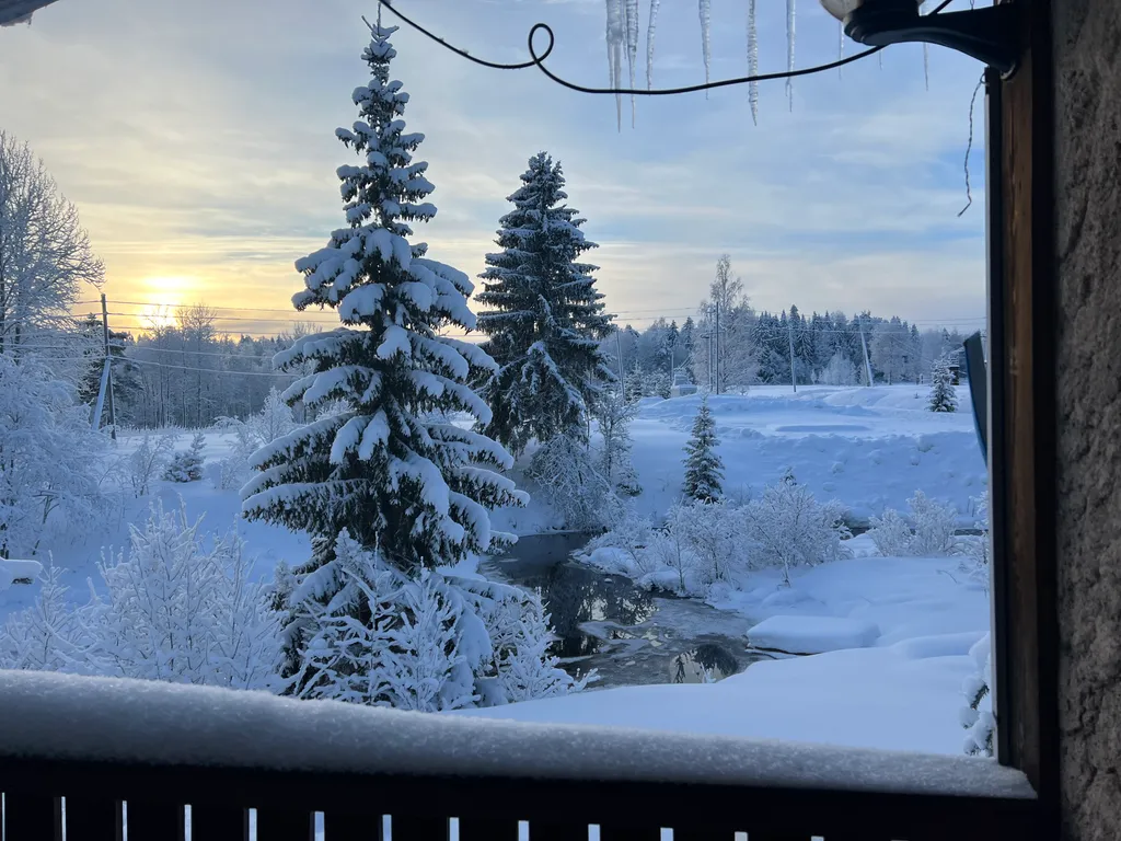 Коттедж на берегу озера