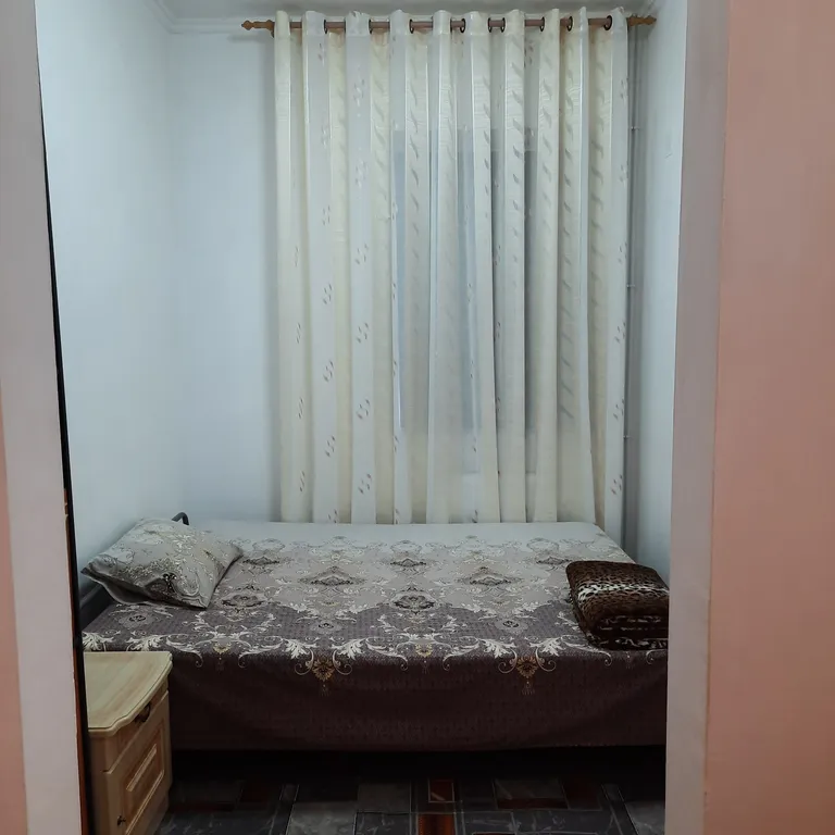 Половина двухэтажного дома у моря