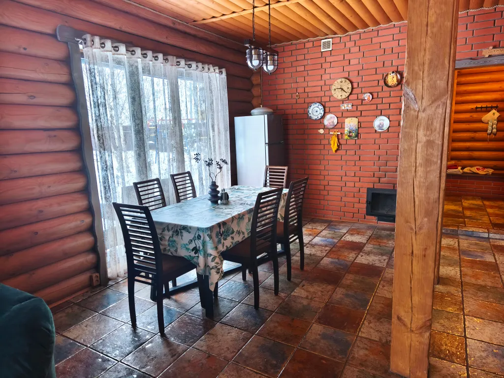 Уютный загородный дом с баней и прудом недалеко от моря