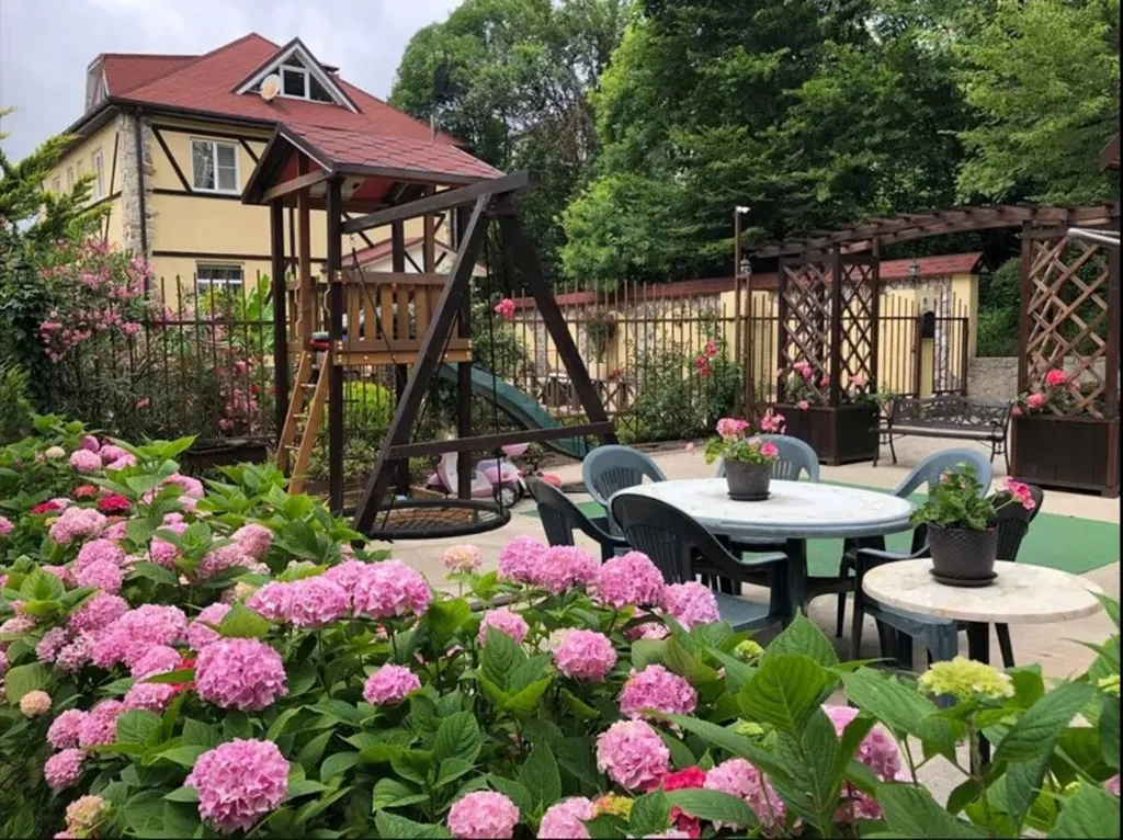 Коттедж Дом с бассейном в дагомысе в тихом месте — Сочи